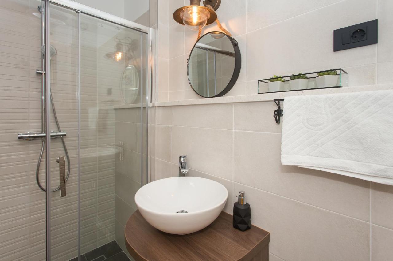 Amaizing Apartment Near Airport Kaštel Štafilić Exterior foto